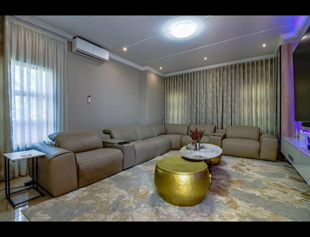 4 BEDROOM HOUSE FOR SALE IN COPPERLEAF ESTATE